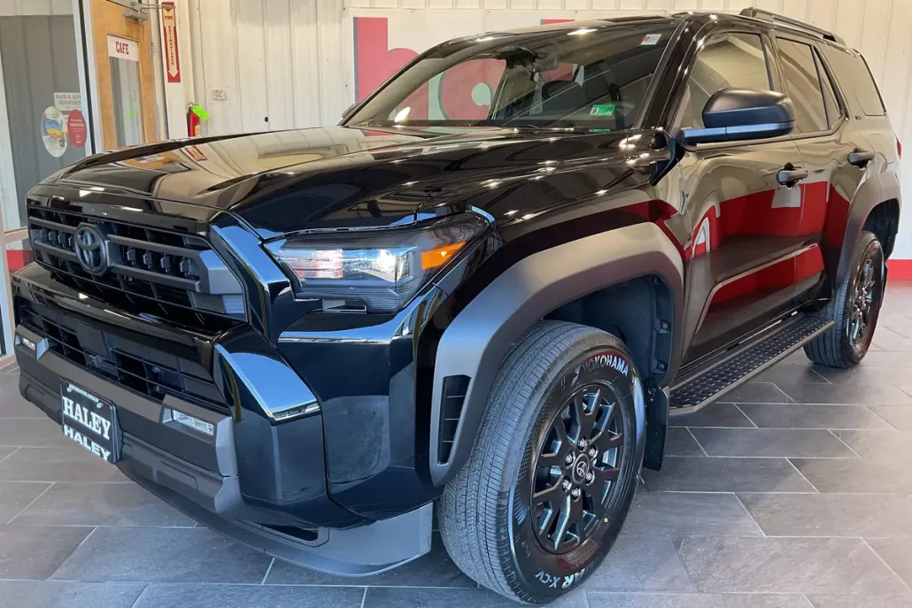 2025 Toyota 4Runner SR5 photo 1