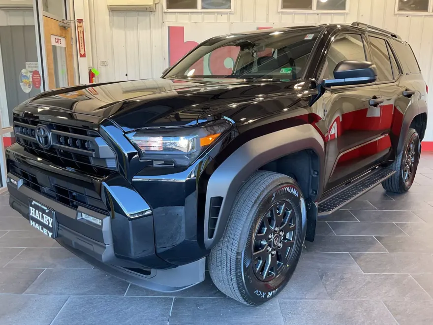 2025 Toyota 4Runner SR5 photo 1
