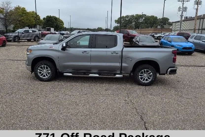 2026 Chevrolet Silverado 1500 LT photo 1