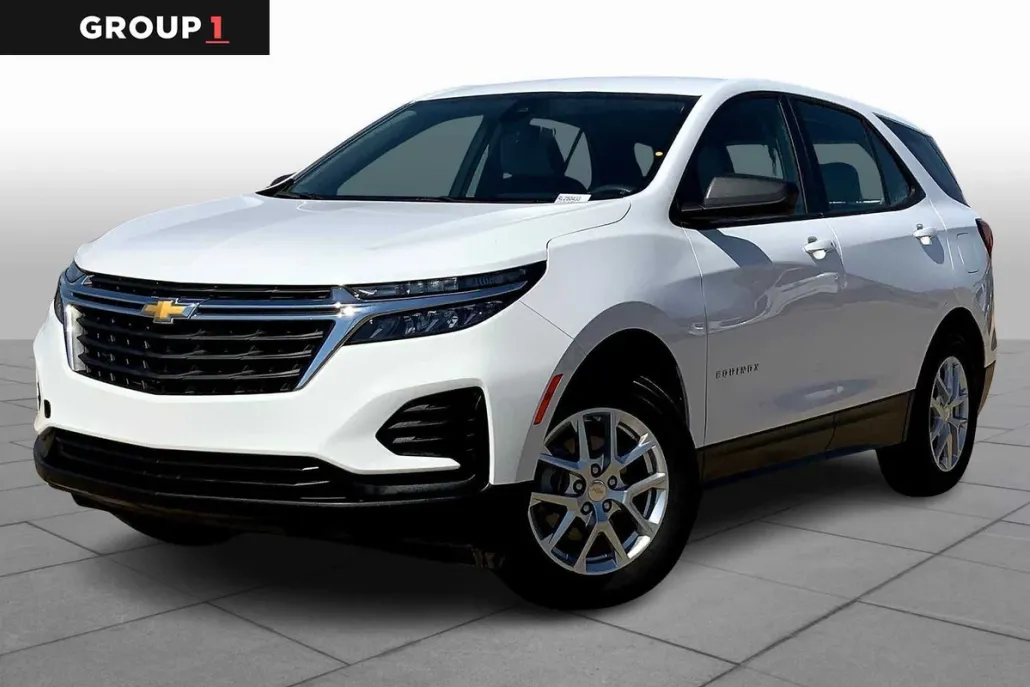 2024 Chevrolet Equinox LS photo 1