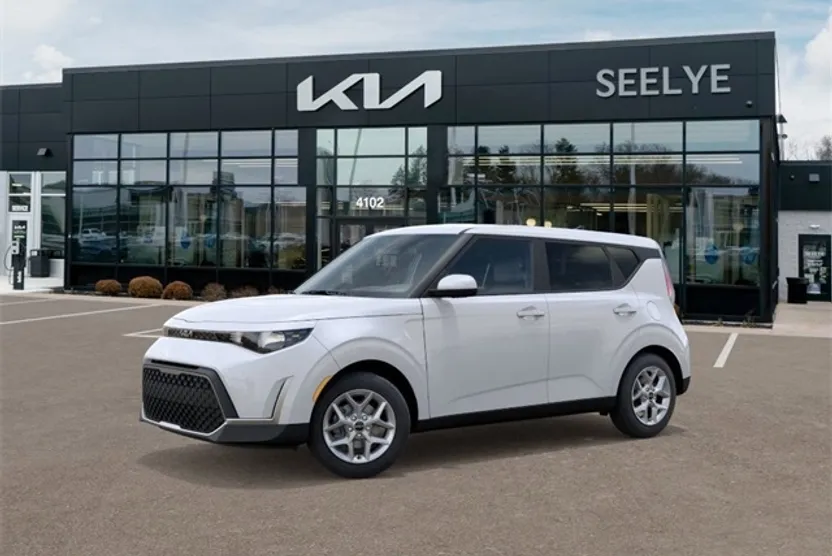 2025 Kia Soul LX photo 1