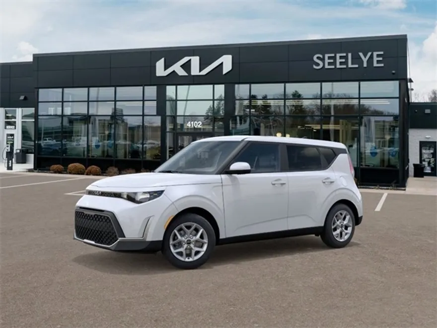 2025 Kia Soul LX photo 1
