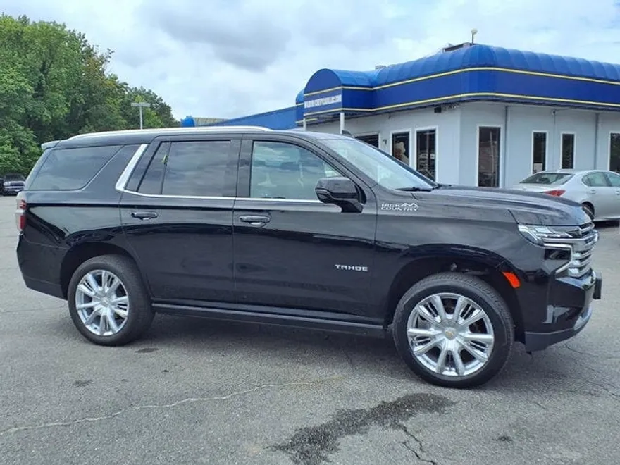 2024 Chevrolet Tahoe High Country photo 1
