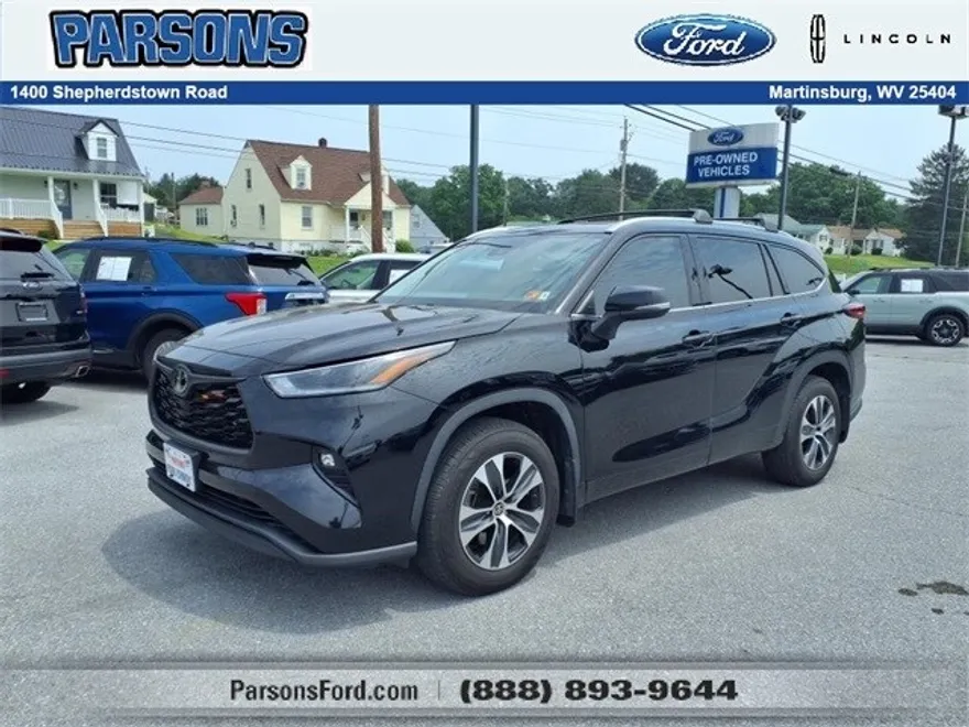 2021 Toyota Highlander XLE photo 1