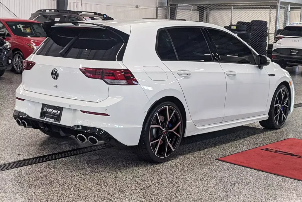 2022 Volkswagen Golf R photo 1