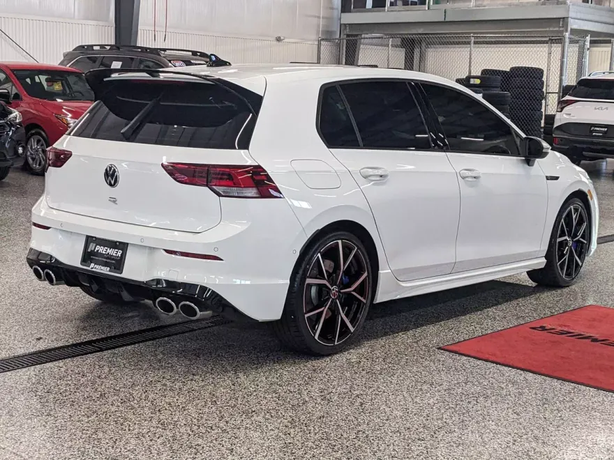 2022 Volkswagen Golf R photo 1