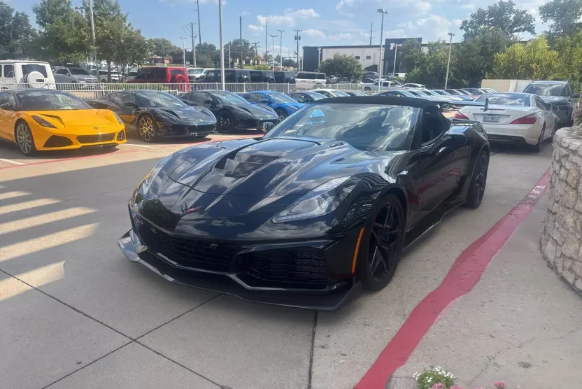 2019 Chevrolet Corvette ZR1 3ZR Convertible photo 1