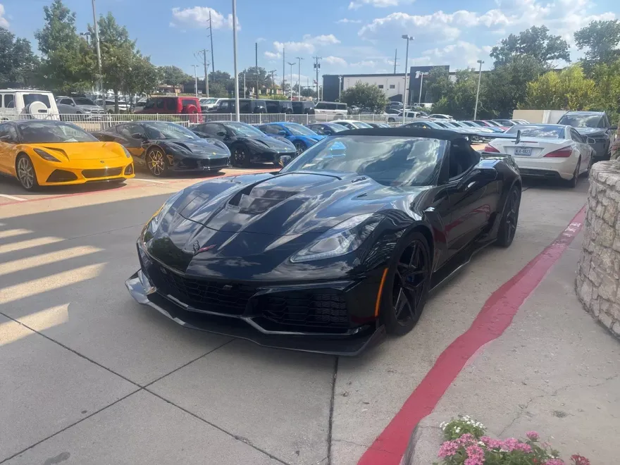 2019 Chevrolet Corvette ZR1 3ZR Convertible photo 1