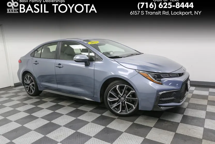 2022 Toyota Corolla SE photo 1