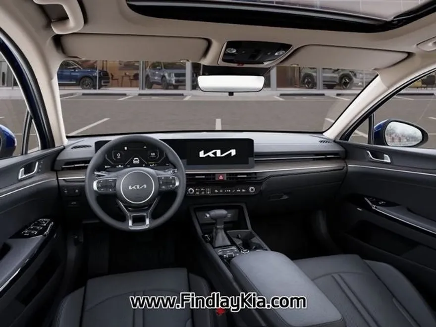 2025 Kia K5 EX photo 16