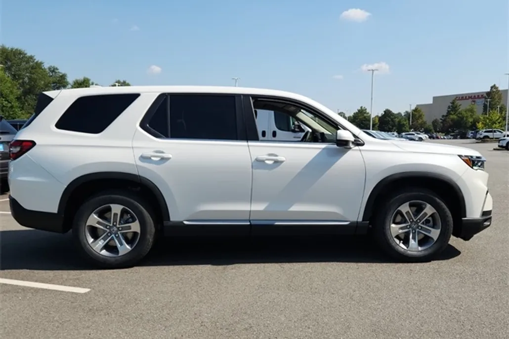 2025 Honda Pilot EX-L photo 1