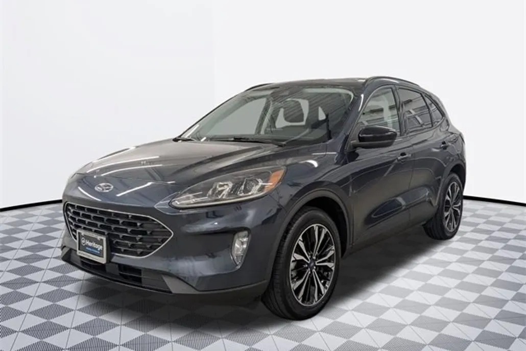 2022 Ford Escape SEL Sport photo 1