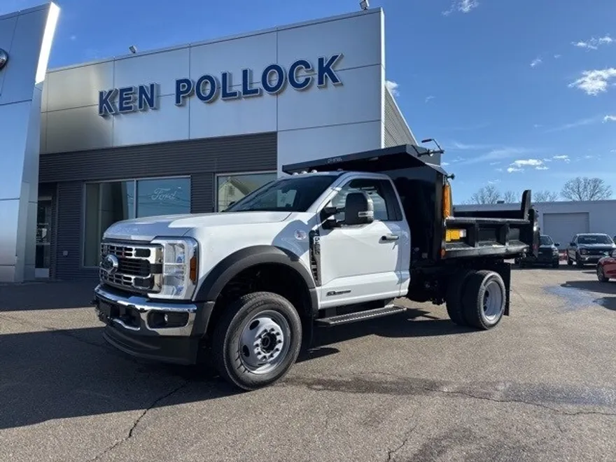 2024 Ford F-550 photo 1