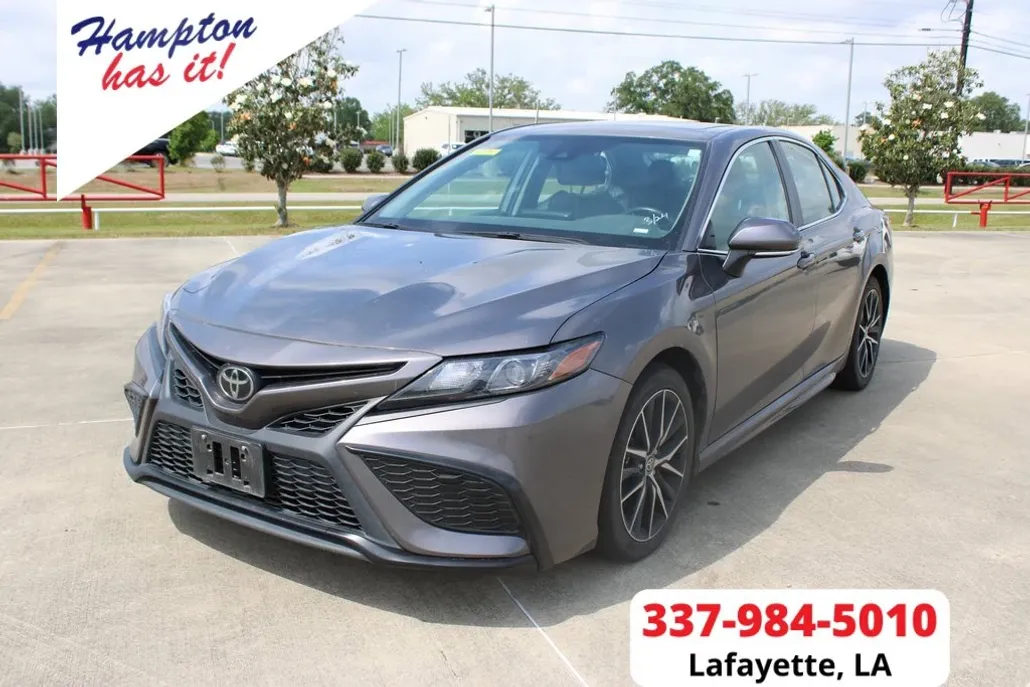 2023 Toyota Camry SE photo 1