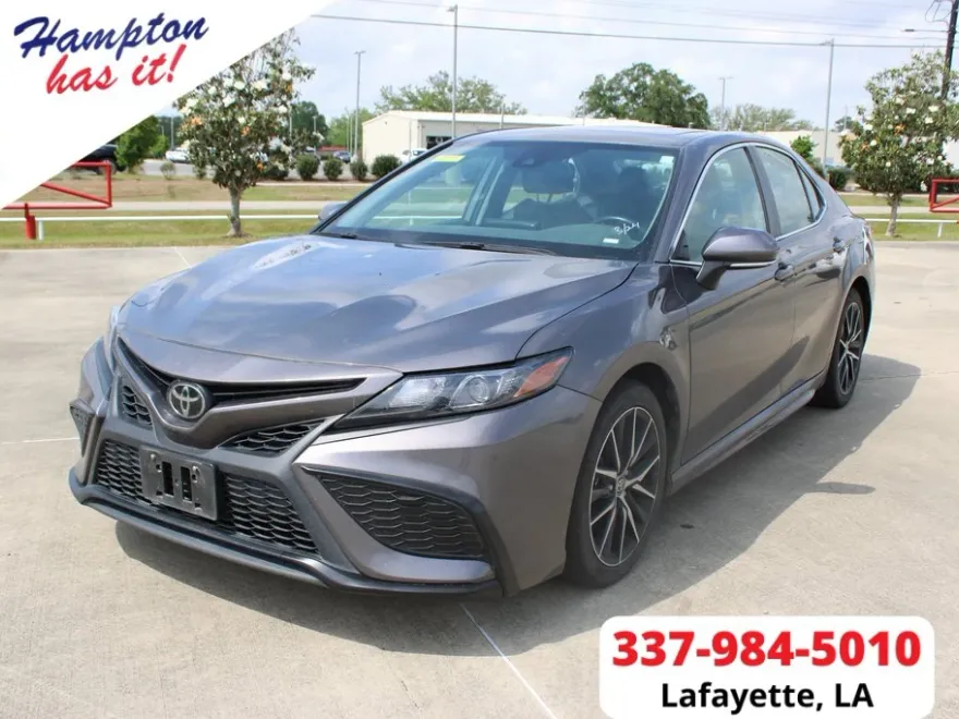 2023 Toyota Camry SE photo 1