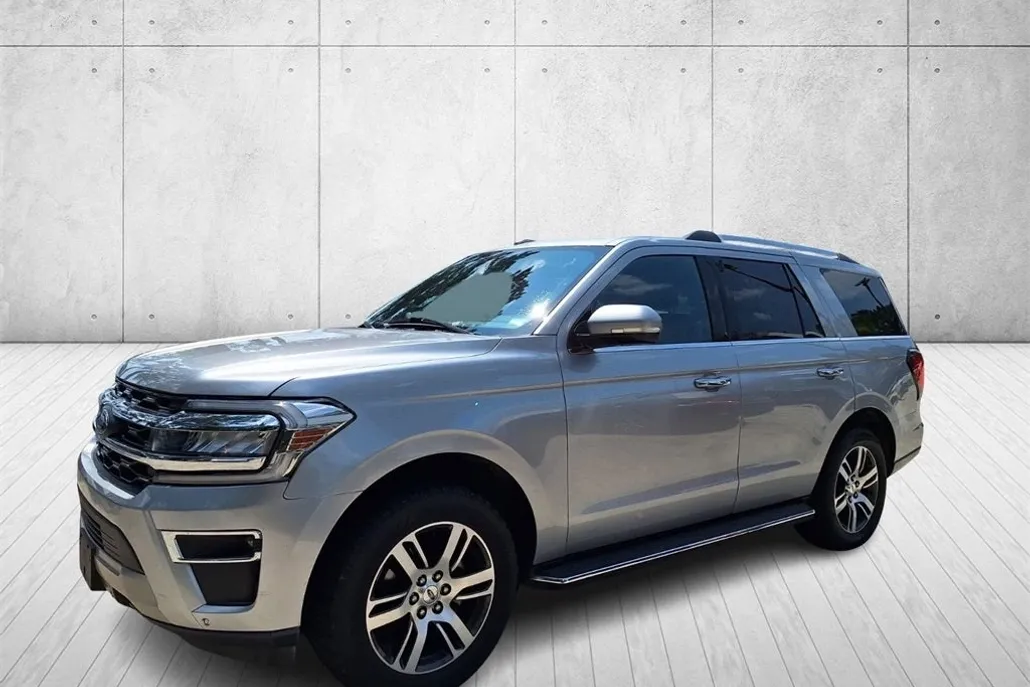 2022 Ford Expedition Limited photo 1