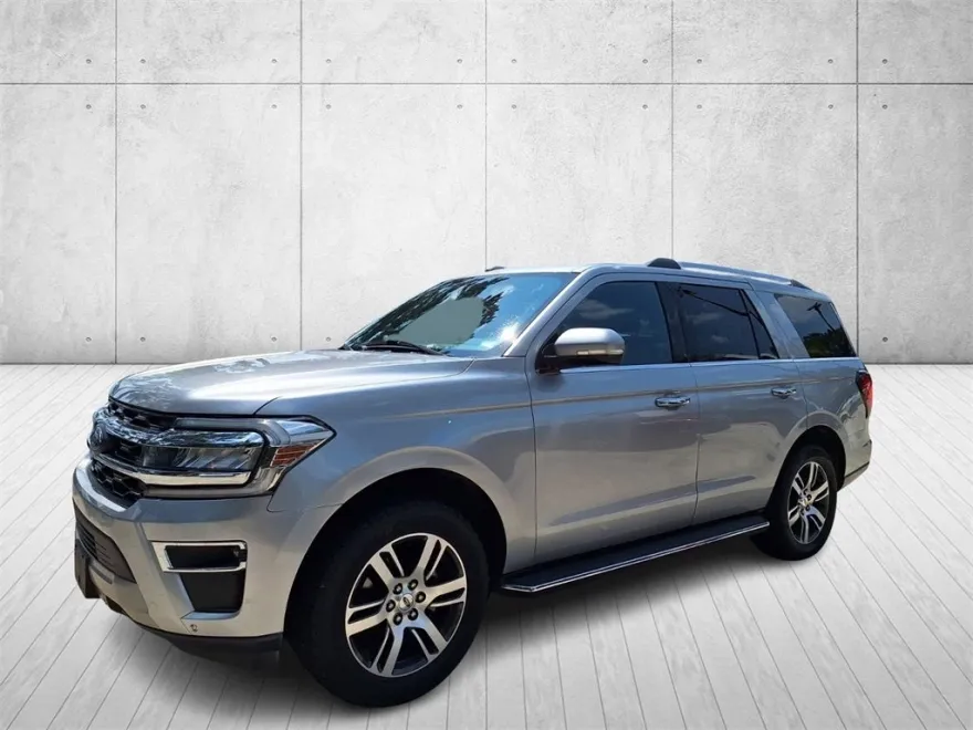 2022 Ford Expedition Limited photo 1