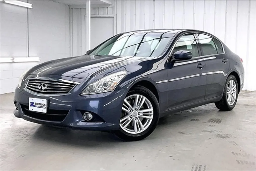 2011 Infiniti G37 photo 1