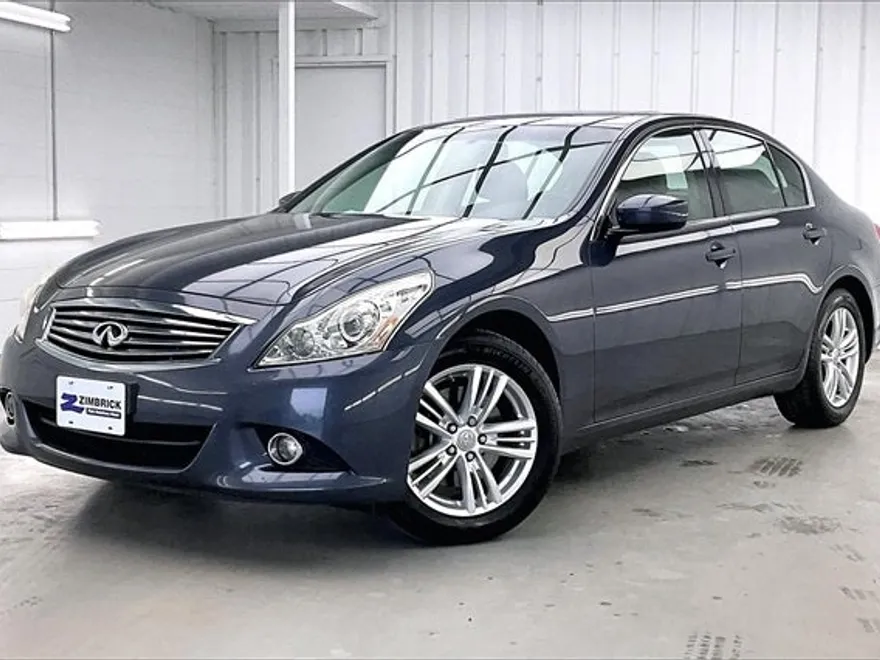 2011 Infiniti G37 photo 1