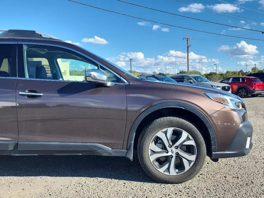 2020 Subaru Outback Touring XT photo 1