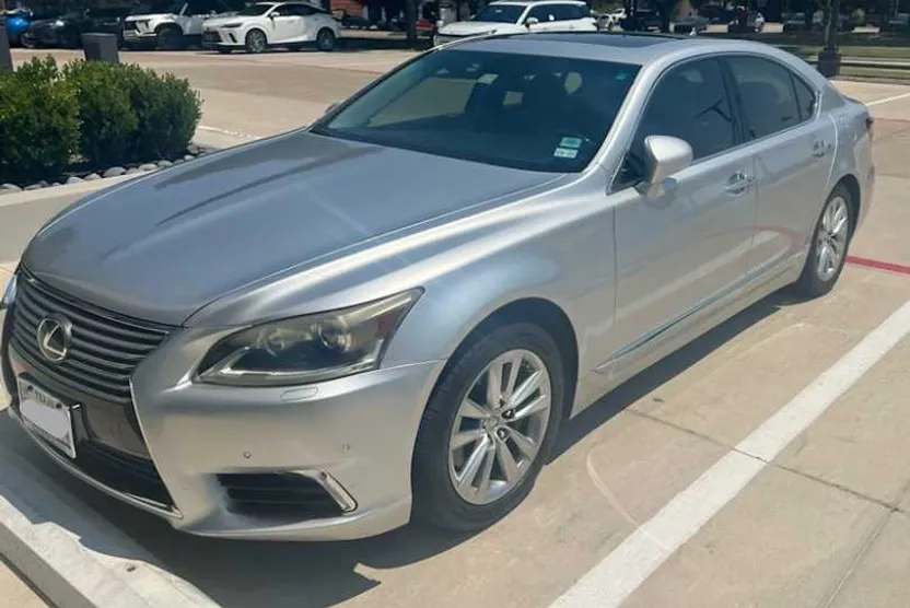 2013 Lexus LS 460 photo 1