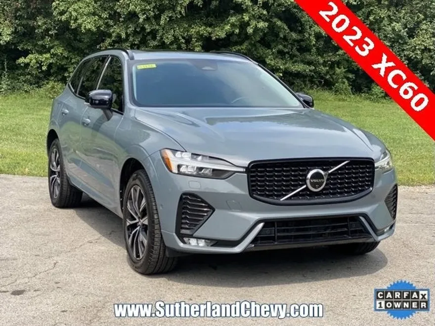 2023 Volvo XC60 Plus photo 1
