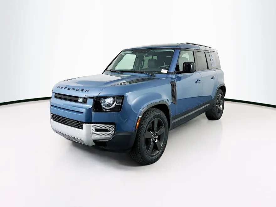 2025 Land Rover Defender 110 S photo 1