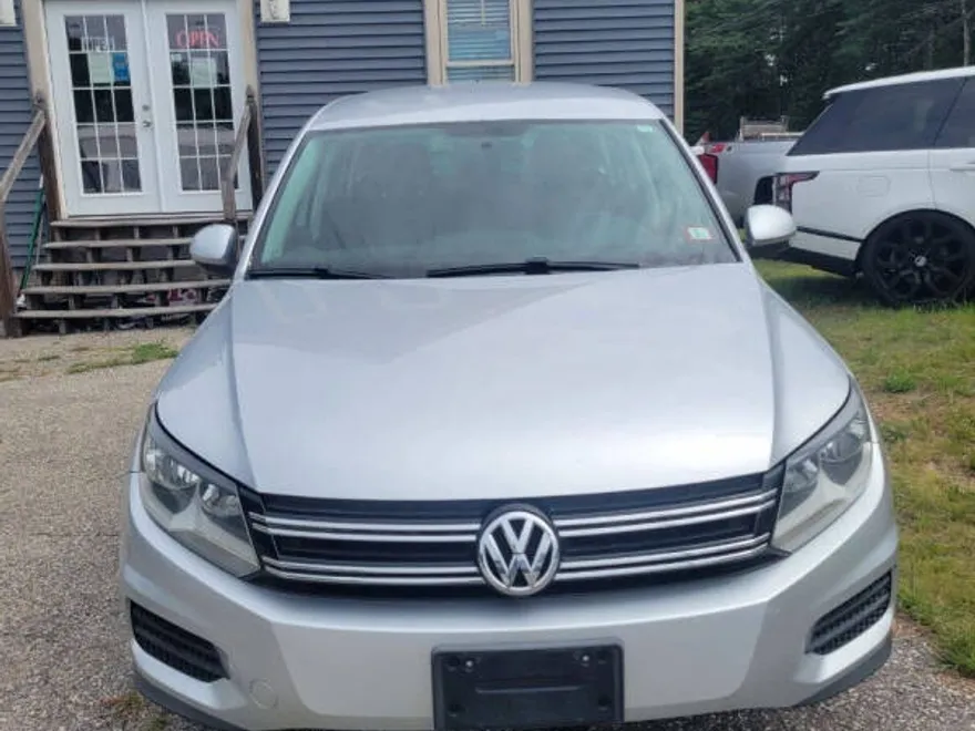 2014 Volkswagen Tiguan SEL photo 1