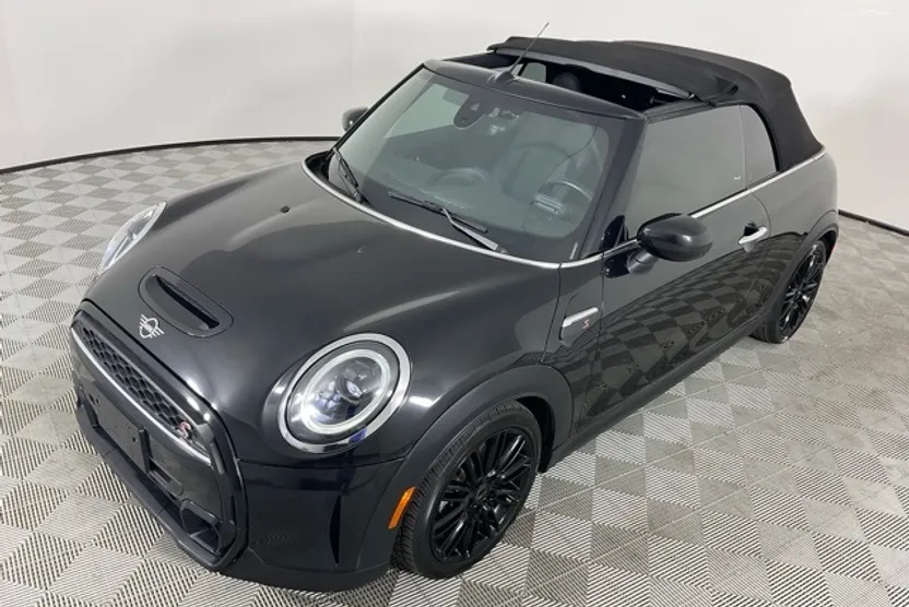 2024 Mini Cooper Convertible S photo 1