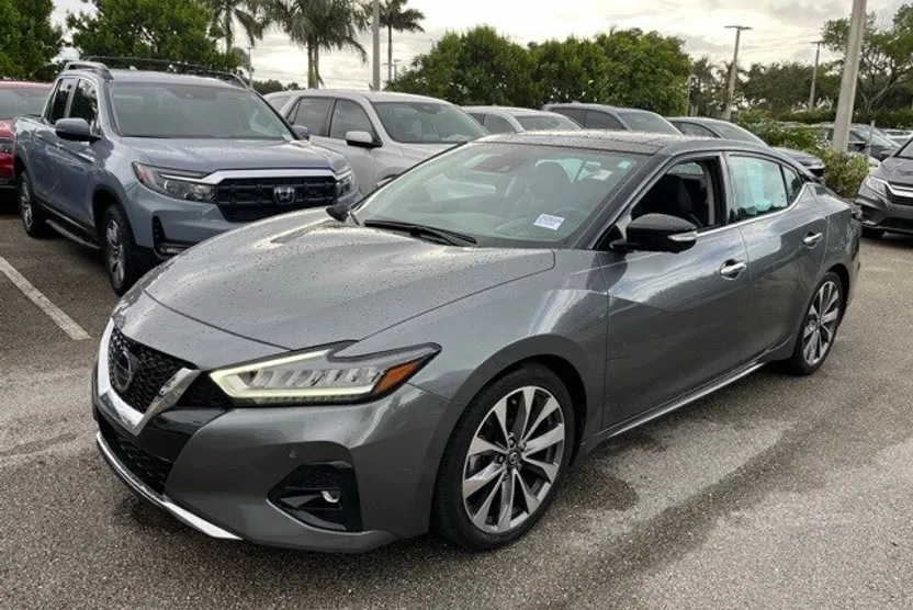2021 Nissan Maxima Platinum photo 1