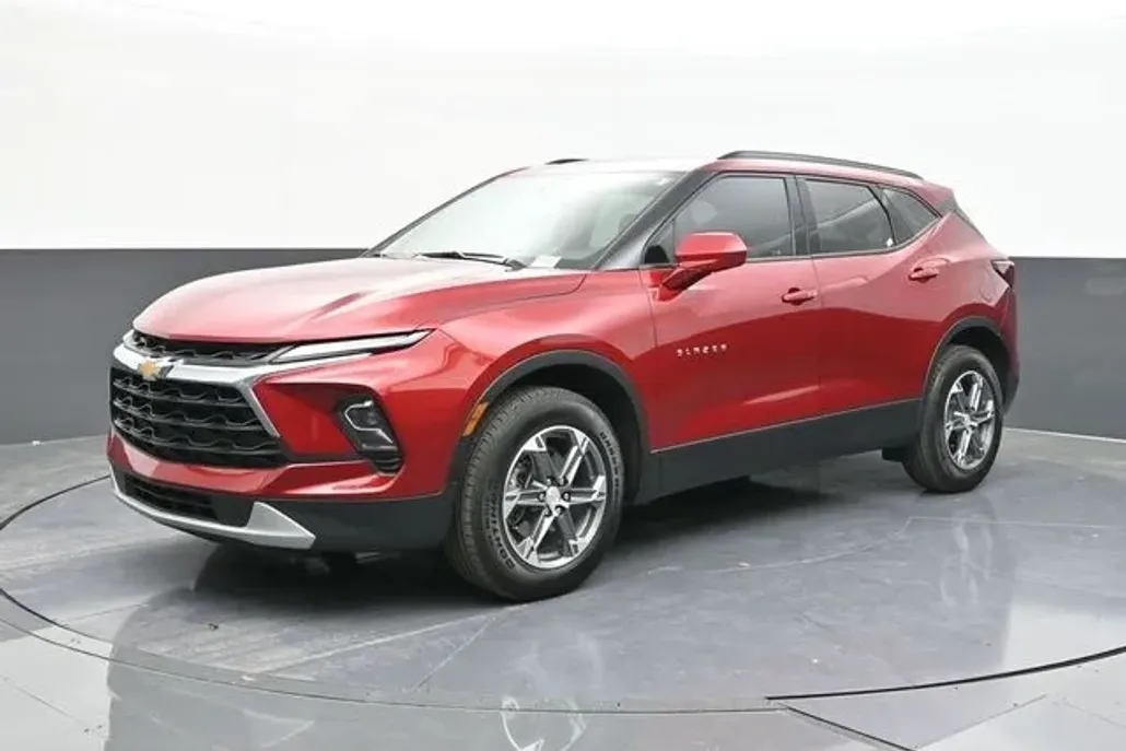 2024 Chevrolet Blazer 2LT photo 1