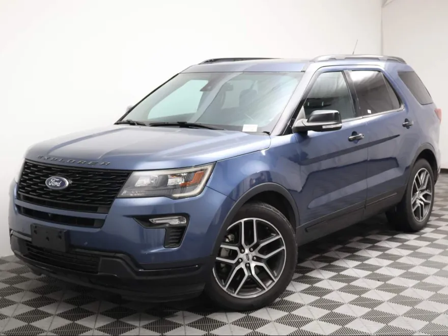 2018 Ford Explorer Sport photo 1