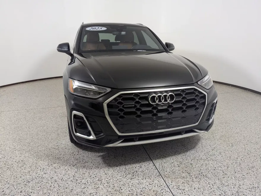 2025 Audi Q5 S line Premium Plus 45 TFSI photo 1