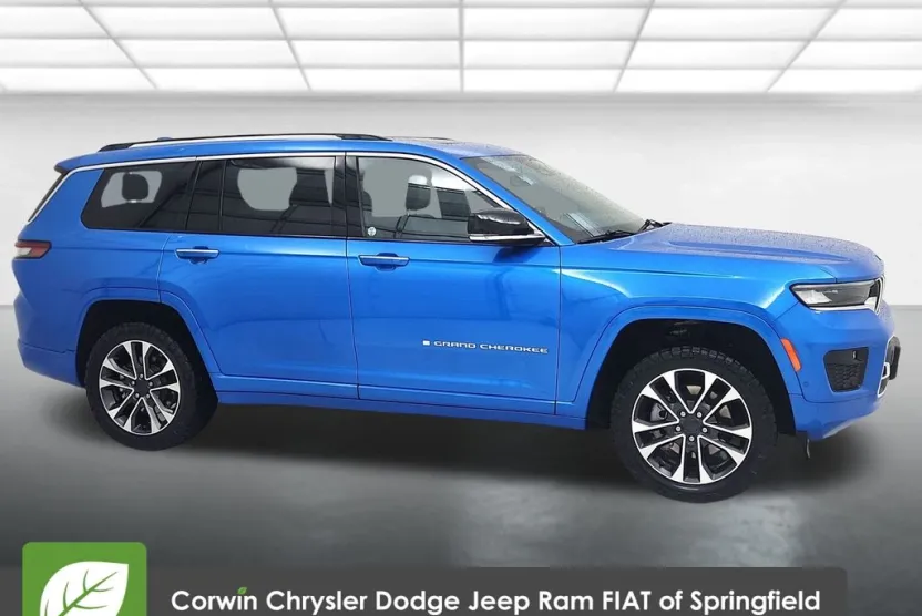 2023 Jeep Grand Cherokee Overland photo 1