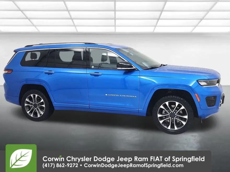 2023 Jeep Grand Cherokee Overland photo 1