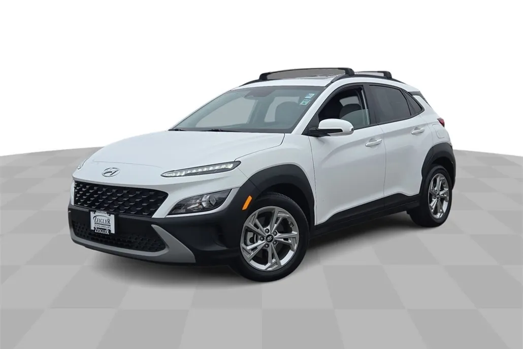 2022 Hyundai Kona SEL photo 1