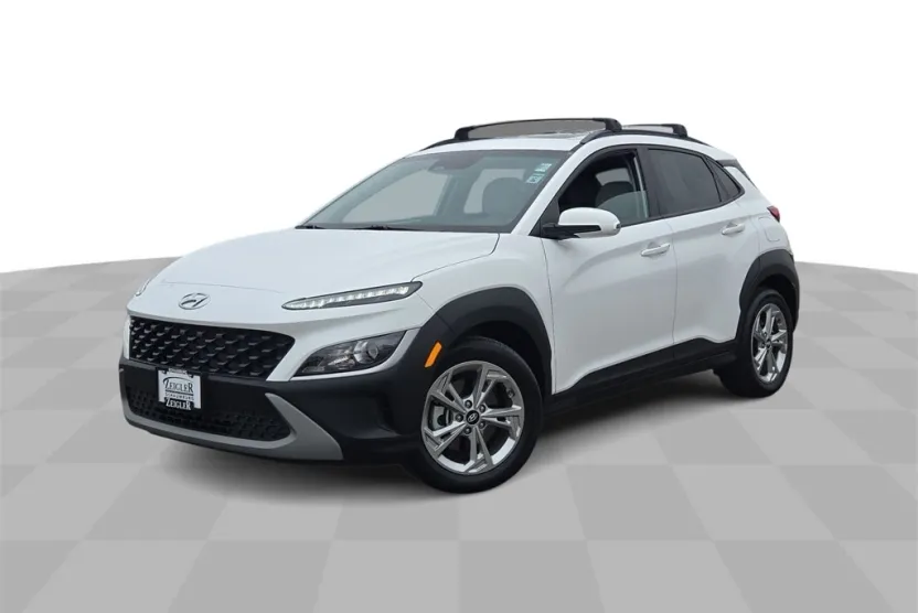 2022 Hyundai Kona SEL photo 1