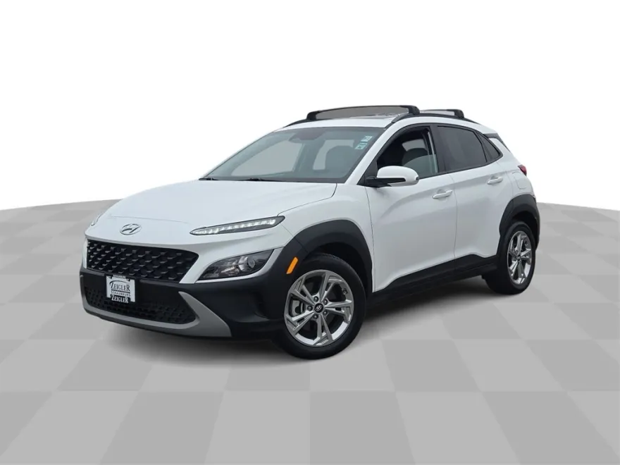 2022 Hyundai Kona SEL photo 1