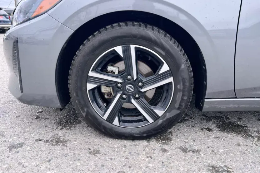 2024 Nissan Sentra SV photo 1