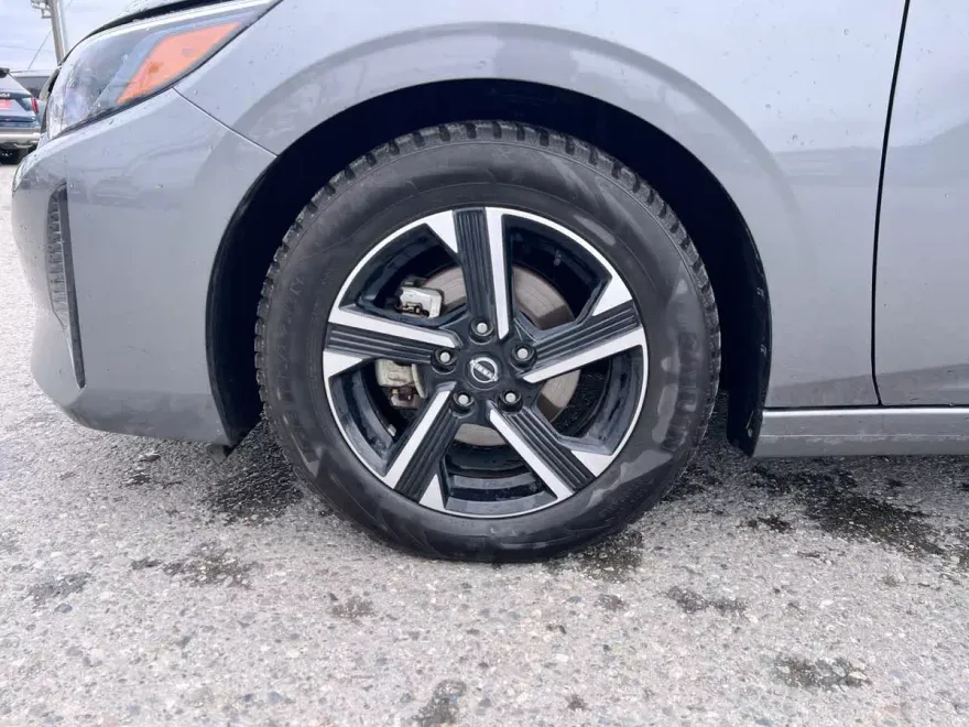 2024 Nissan Sentra SV photo 1