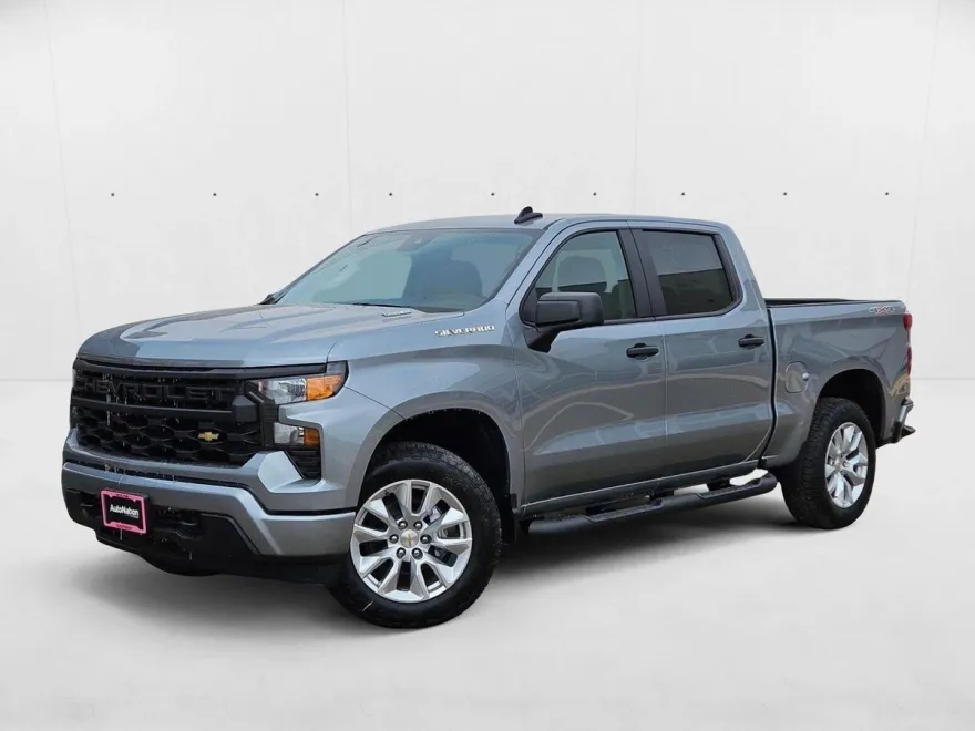 2025 Chevrolet Silverado 1500 Custom photo 1