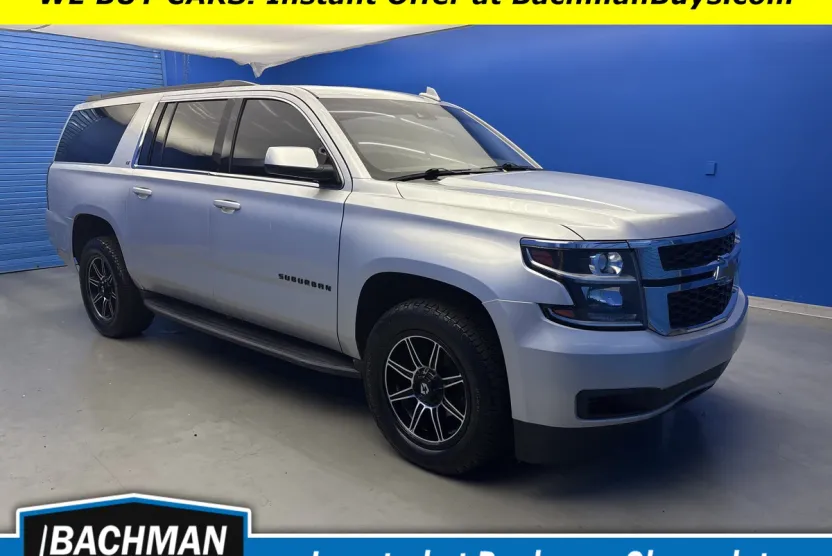 2020 Chevrolet Suburban LT photo 1