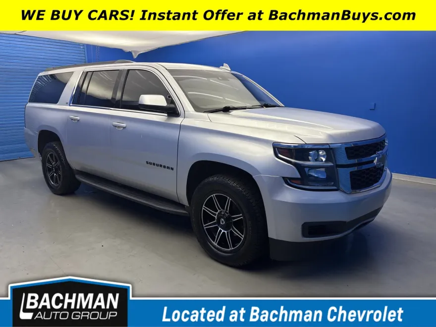 2020 Chevrolet Suburban LT photo 1