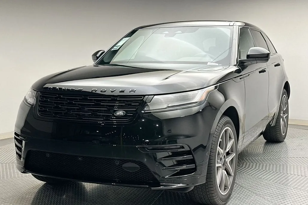 2026 Land Rover Range Rover Velar SE photo 1
