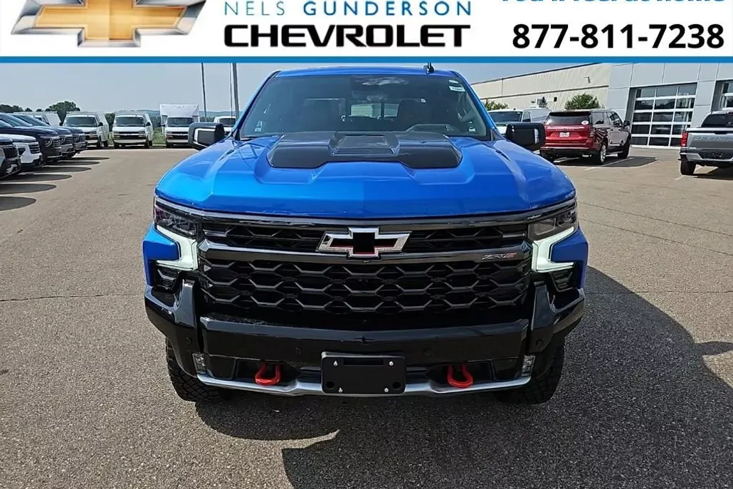 2025 Chevrolet Silverado 1500 ZR2 photo 1