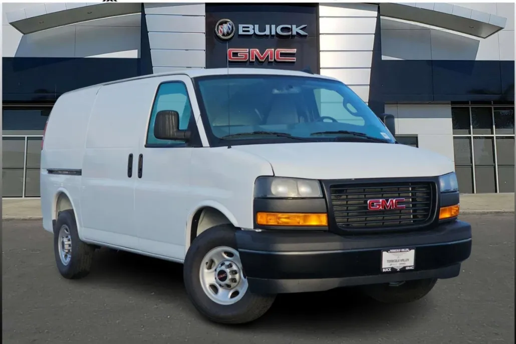 2024 Gmc Savana Cargo 2500 photo 1