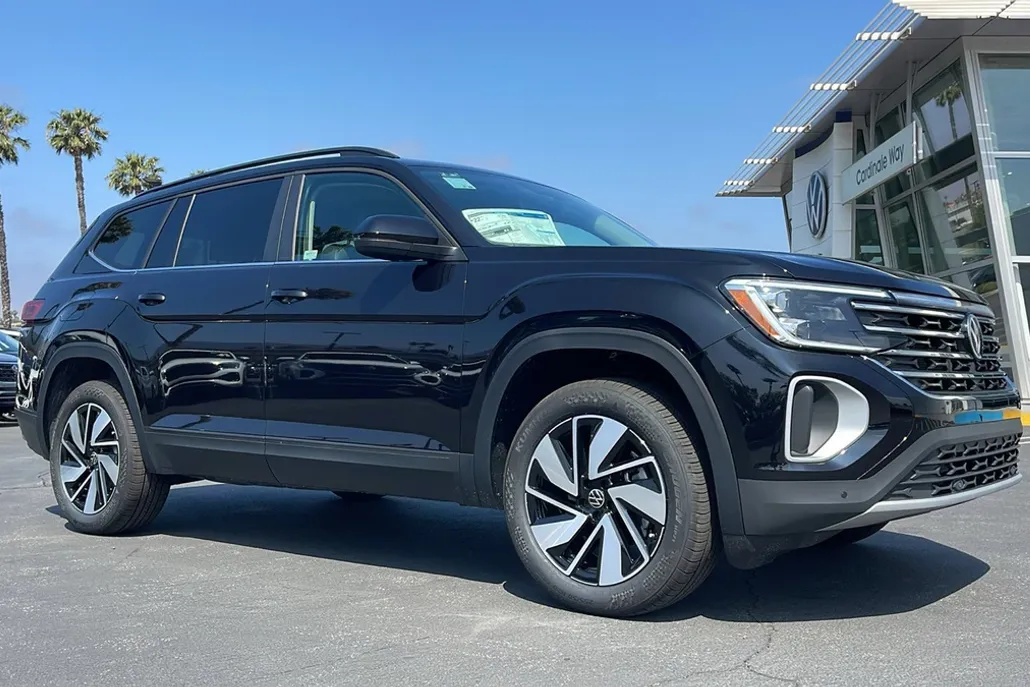 2025 Volkswagen Atlas SE Technology photo 1