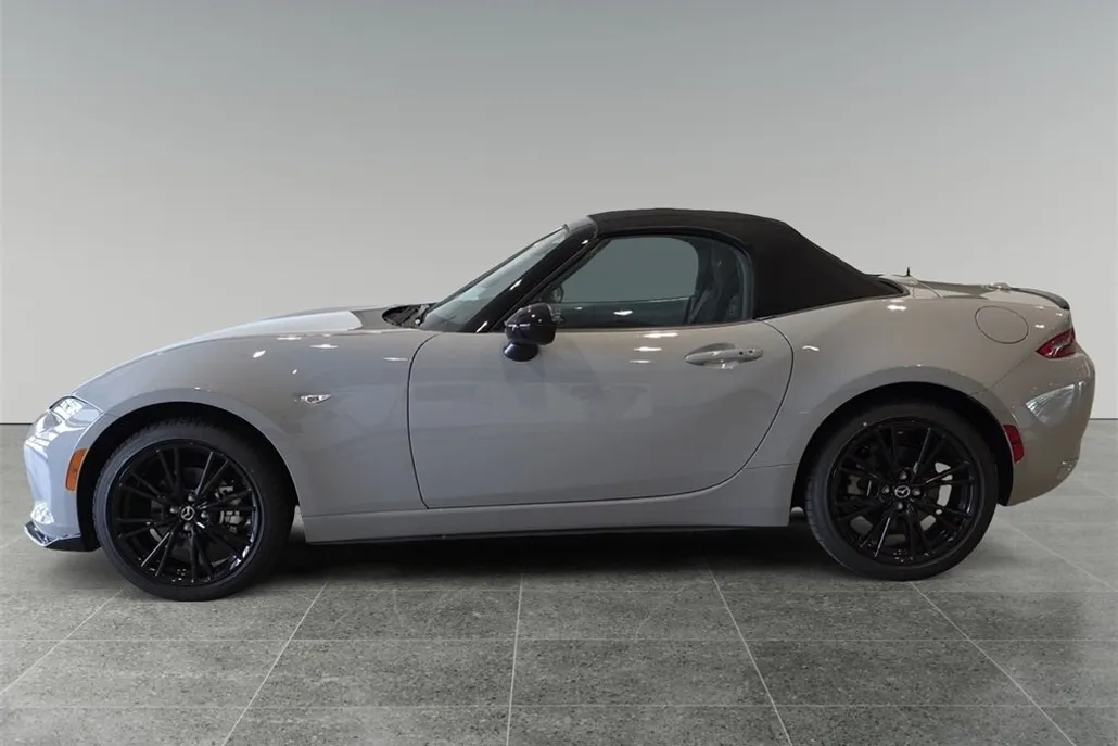 2025 Mazda MX-5 Miata Miata photo 1
