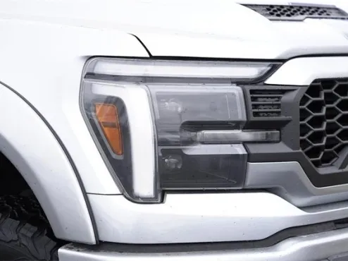 2025 Ford F-150 Lariat photo 4