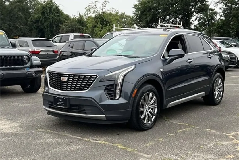 2019 Cadillac XT4 Premium Luxury photo 1